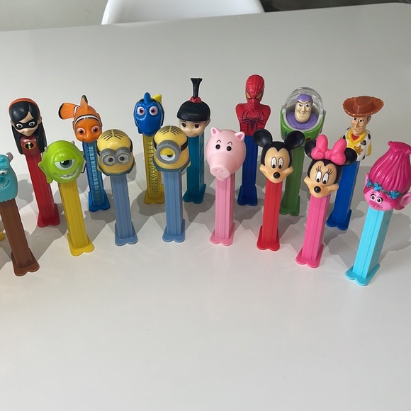 PEZ Dispensers - Picture 3 of 4